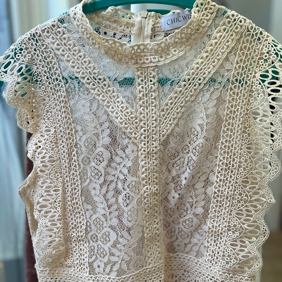 FALL Boho SLEEVELESS CROCHET LACE TOP in Cream - Picture 1 of 6